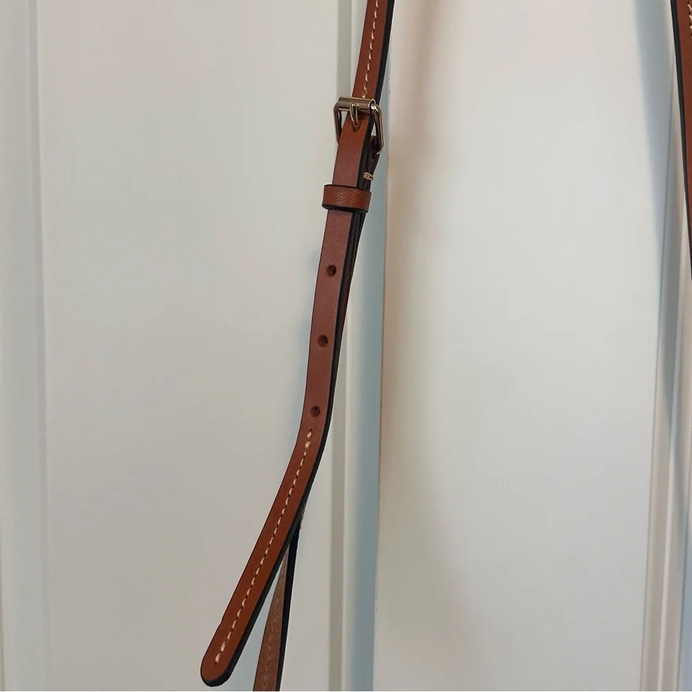 New! Dooney and Bourke Light Blush Pink Wexford Leather Rosie Crossbody Purse - Picture 9 of 16